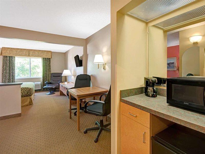 Days Inn & Suites By Wyndham Airport Albuquerque Dış mekan fotoğraf