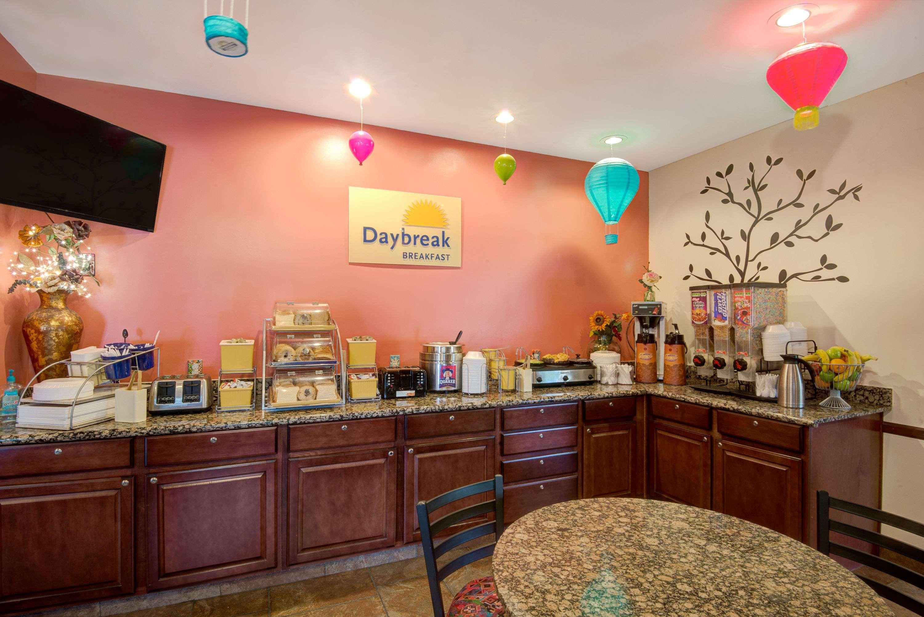 Days Inn & Suites By Wyndham Airport Albuquerque Dış mekan fotoğraf