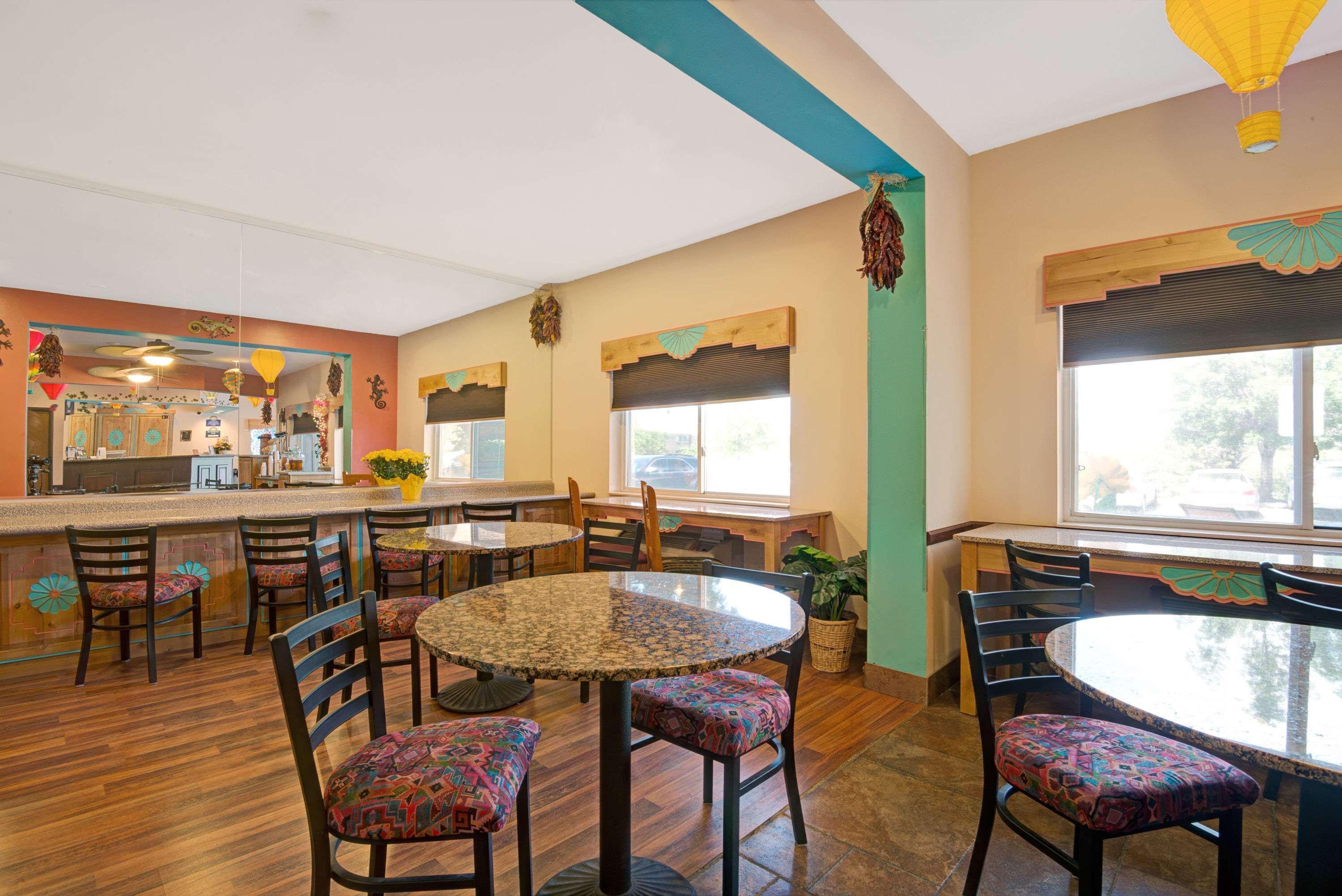 Days Inn & Suites By Wyndham Airport Albuquerque Dış mekan fotoğraf