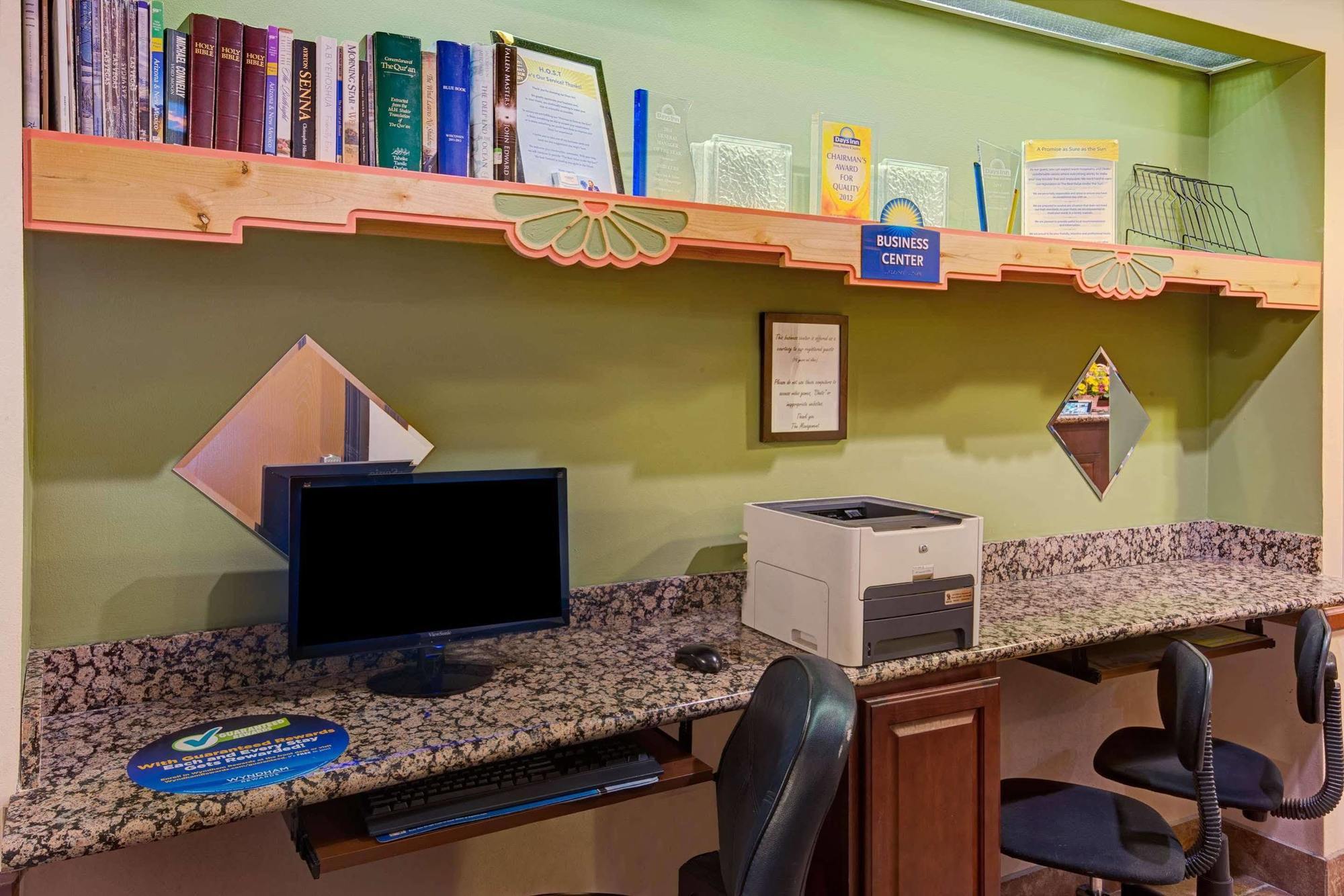 Days Inn & Suites By Wyndham Airport Albuquerque Dış mekan fotoğraf